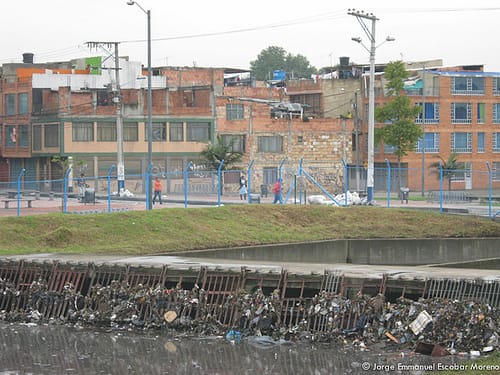 Basura en los Humedales de Bogotá Basura en los Humedales de Bogotá